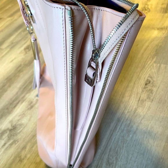 Laurel Purse - Large Tote Bag - Blush Pink and Purple Interior - Picture 8 of 15